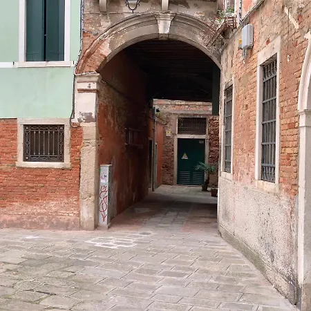 Maison D'Ax Venice Center Apartment Venice