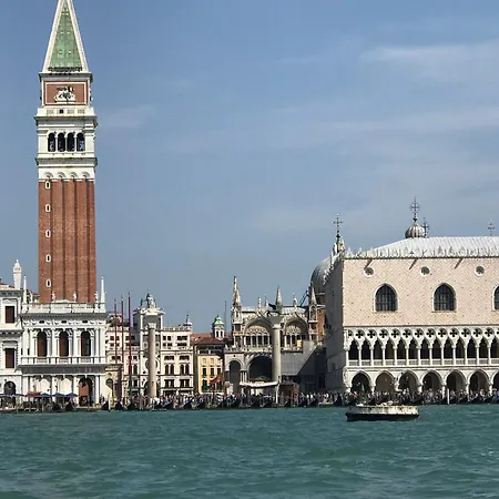 Maison D'Ax Venice Center Apartment *