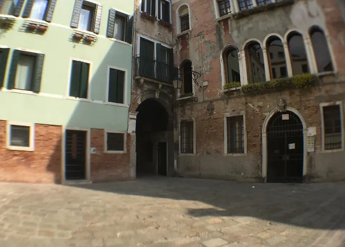 Maison D'ax Center *